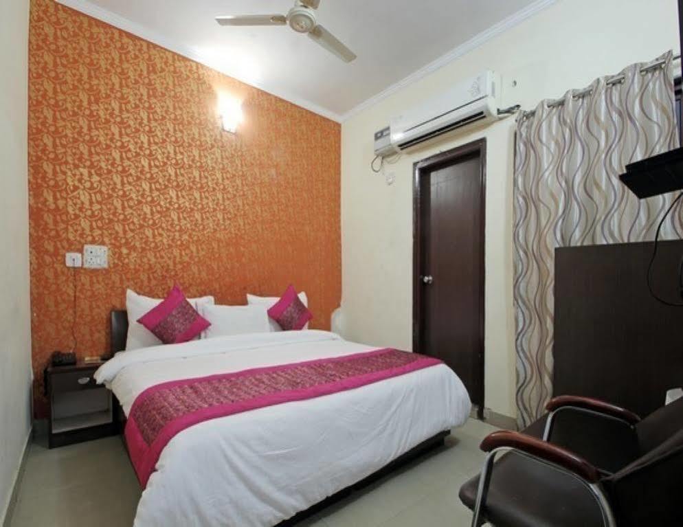 Hotel Le Princess @ Airport Yeni Delhi Dış mekan fotoğraf