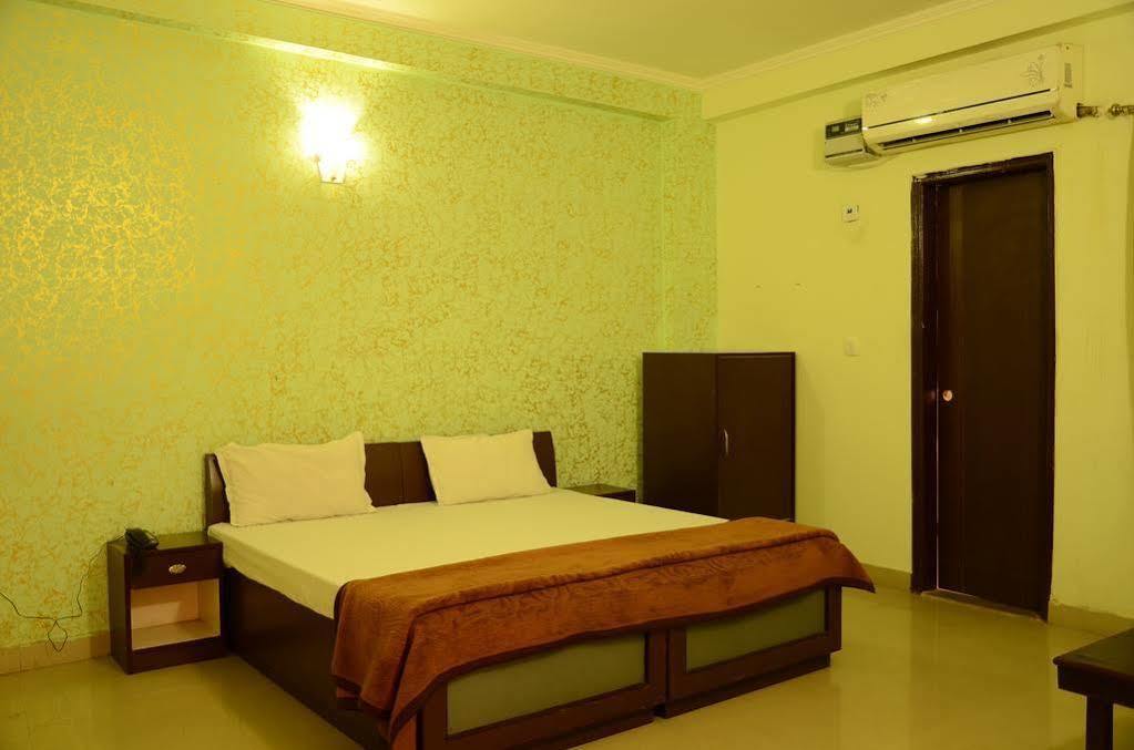 Hotel Le Princess @ Airport Yeni Delhi Dış mekan fotoğraf